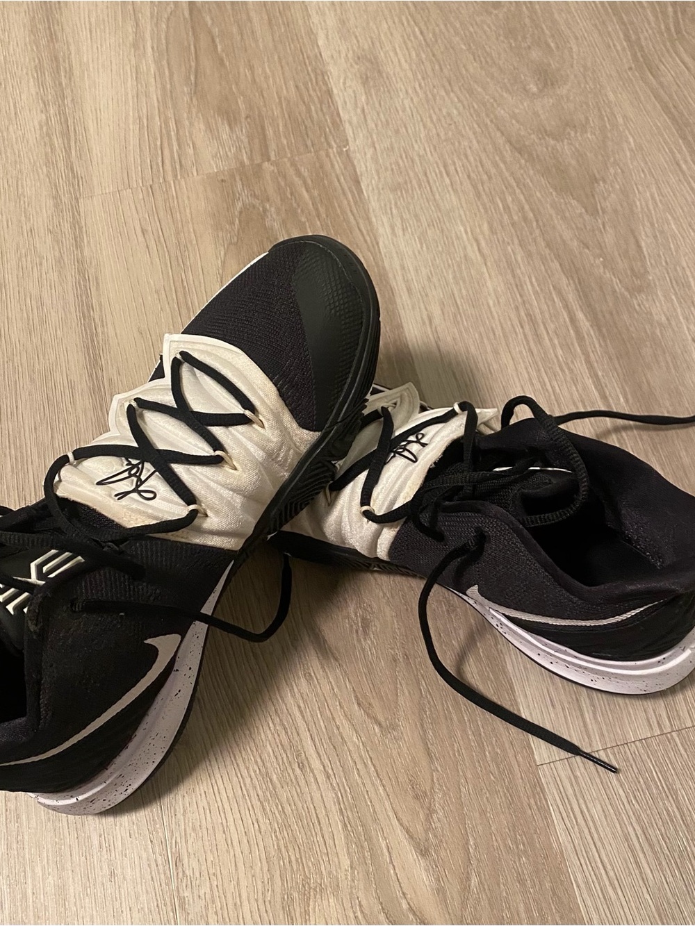 Nike Kyrie Black and White Basketball Shoes